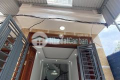 Siêu rẻ chính chủ tôi cần bán căn nhà hiện vẫn đang ở.ô tô đỗ sát cửa.35m2 x 3 tầng