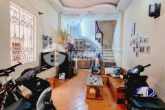 Bán gấp nhà đường hoàng mai, lô góc, kinh doanh nhỏ, 33m2, 4 tầng, giá chỉ 3.95 tỷ.