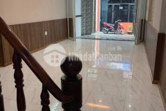 Bán nhà mặt tiền đường 109, ngay trường cao đẳng công thương, dt 60 4 x 15 giá chỉ 5.7 tỷ tl