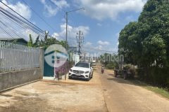 D568 bán đất hẻm đường bê tông thôn cao thành