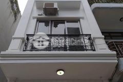 Bán nhà ngõ 285 đội cấn ba đình 36m2 6 tầng full nội thất nhỉnh 4 tỷ.