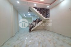 Gấp gấp nhà hiệp thành quận 12, hẻm 10m xe tải tránh, 5x18m, nhà mới ở ngay. lh 0896961138.