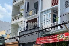 Ban nha mơi hem ôtô tranh nhau lâm văn bên, 4x20m, 3 lâu, 5pn, 5wc, chi nhinh 6 ty