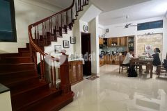 Bán gấp nhà lê quang đạo, nam từ liêm, dt 35m x6t, mt 3,5m. giá 3,8 tỷ.