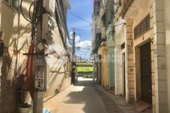 Ngất ngâybán nhà ngọc thụy kinh doanh spa hoặc mở văn phòng ô tô 7 chỗ 45m2 5.05 tỷ