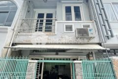Kẹt tiền bán gấp nhà 1 lầu hẻm 8 phú thuận, phường tân phú, quận 7