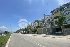 Nhà thô 4 tầng, mặt tiền đường tỉnh lộ 10