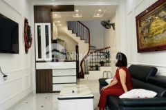 Gia đình cần bán nhà hoàng hoa thám, siêu hiếm, sát cv bách thảo, 34m2, 3.9m, chỉ 5.37 tỷ