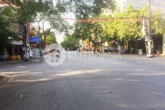 Cho thuê nhà 5 tầng mặt đường quán nam. vị trí đẹp, 30trtháng