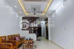 Bán nhà tt cầu giấy 38mx5t chỉ nhỉnh 4 tỷ vài chục mét ra đường xuân thủy