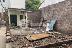 Nhà cấp 4 phường phúc lợi cách đường to 15m giá chỉ 1,x tỷ có tl