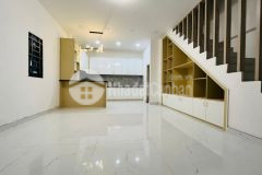 Chuyển công tác,bán gấp nhà 2 mt hẻm,huỳnh tấn phát,50m2,nhỉnh 4 tỷ