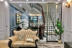 Bán nhà đẹp quan hoa,cầu giấy,lô góc,48m,5t,5m giá chỉ 5.9 tỷ lh hải cg 0966866250