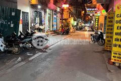 Cần bán nhà 25m2x5t tại đê la thành chỉ 3,15 tỷ nhà mặt ngõ kinh doanh cực kì sát phố