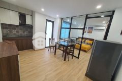 Ccmn cầu giầy, 8 tầng thang máy, 14 phòng đôi, dt 1 tỷnăm, sát phố 2 thoáng