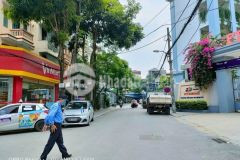 Bán nhà lô góc 3 mặt tiền ngõ đông quan ngõ rộng như phố