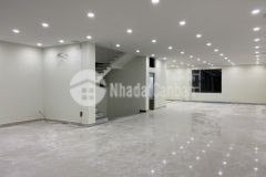 Nhà cho thuê đường phạm hùng gần tạ quang bửu, q8 9x35m, nhà mới sơn sửa, trống suốt. giá 100tr