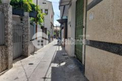 Cần tiền bán nhà để sang mỹ định cư.