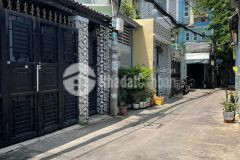 Nhà sát mt lũy bán bích,90m2.5x18. hxh 5m. chỉ 70trm2