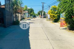 2 lô liền kề sẵn sổ đường qh 7,5m. cách trục chính 20m, gần trường cấp 1 2 3 giá rẻ 6xxtr.