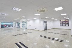 Cho thuê sàn văn phòng tầng 1 phố xuân la, tây hồ 200m2 mặt tiền khoảng 9m