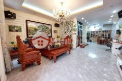 Căn nhà 40m2 p.ngọc lâm sang trọng cao cấp với giá chỉ hơn 3 tỷ đồng