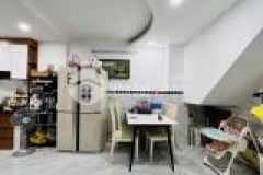 Nhà đẹp 489 huỳnh văn bánh, 4 x 9m, 2 lầu, 5 tỷ 200, phú nhuận