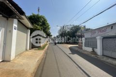 Nhà mặt tiền kinh doanh đường đinh núp, p tân lập, tp bmt. diện tích 4.88x21, tc 100