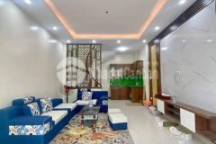 Bán nhà lô góc, phố cự lộc, 48m2, mt 4.5m, ô tô, 5.6 tỷ, 0925088355.