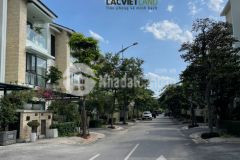 Biệt thự xanh đậm chất garden