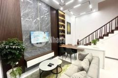 Bán nhà mặt tiền đẹp 4.3m, phố nguyễn trãi, 43m2, 5 tầng, ô tô, 5.55 tỷ.