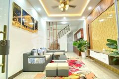 Bán nhà mặt tiền đẹp 4.6m, phố chính kinh, 45m2, 5 tầng, ô tô, 5.5 tỷ.