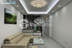 Chủ cần bán gấp nhà đẹp đức giang 52m 5t 5.7 tỷ ô tô tránh gần trường th đức giang