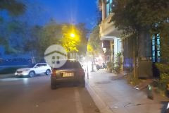 Bán nhà phố trích sài, tây hồ 5t vỉa hè 2m mt4.6 m văn phòng kinh doanh, 53m2 giá 23 tỷ