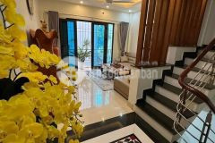 Nhà đẹp kim giang thanh trì, 38m2, 5 tầng, ngõ ba gác, giá 4,2 tỷ.