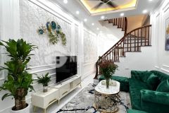 Bán nhà, lk văn la, p.lô, ô tô tránh, kd, 50m, 5t, giá 8 tỷ.