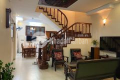 Tôi cần bán nhà phân lô vip cầu giấy 60m2, 5t, thang máy, vỉa hè 3m, 17.8 tỷ