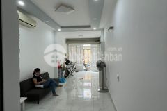 Cô năm bán nhà kh huỳnh vẵn bánh phú nhuận hxh 5m 45m2 giá 150trm2.