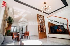 Nhà 2 tầng kqh xen ghép kim long