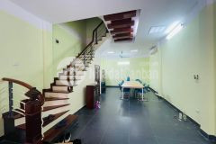 Tôi cần bán nhà phân lô vip cầu giấy, 58m2, 5t, ô tô tránh, vỉa hè, dân trí cao