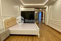 Bán nhà phân lô, mt to, ô tô tránh, vỉa hè, kinh doanh phố lạc trung.