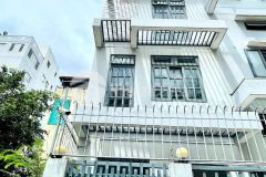 Nhà mới,hẻm xe hơi quay đầu,sau căn mặt tiền thống nhất,p.11,gvgiá tốt