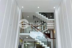 Nhà bán gấp giá rẻ hẻm xe tải 8m lê văn quới bình tân 5 tầng ngang 4m dài 17.5m chỉ 7.6 tỷ