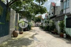 Cần sang căn nhà gấp 1 trệt 2 lầu 52m2 ở xã xuân thới thương hóc môn giá 1 tỷ 850.shr