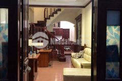 Bác em cần bán gấp căn nhà tại mặt ngõ. phố quan hoa. 60m2 x 5t. giá 8,2 tỷ