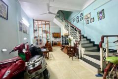 Nhà riêng nguyễn khang 53m2, 2 thoáng, nhà đẹp, ở luôn giá 4.5 tỷ