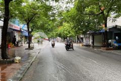 Bán nhà 4 tầng mặt đường hoàng minh thảo, mặt tiền hơn 7m. giá 21 tỷ