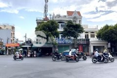 Bán nhà mặt tiền phan văn trị phường 10 đối diện căn góc cityland