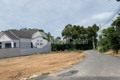 Gia đình kẹt tiền cần bán lô đất mặt tiền 100m25x20m ở mp3, gần chợ, dân đông, vị trí đẹp.