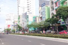 Bán gấp nguyễn văn linh, kinh doanh, 200m2, 140 triệutháng, giá 5.x tỷ